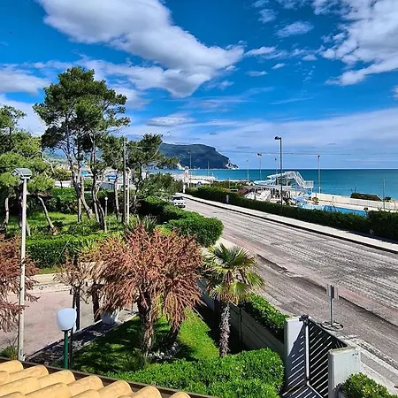 Appartamento Il Poggiolo Di Levante - Piscina E Ombrellone Prima Fila Incluso *